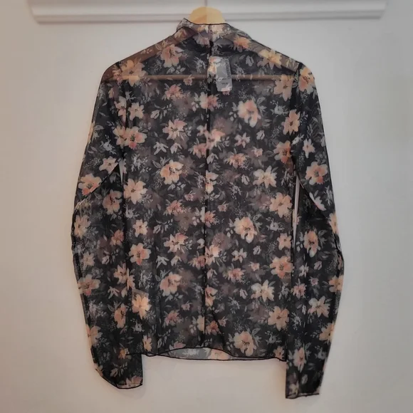 NWT Simons New In Black Fitted Long Sleeve Blouse - Picture 5 of 10